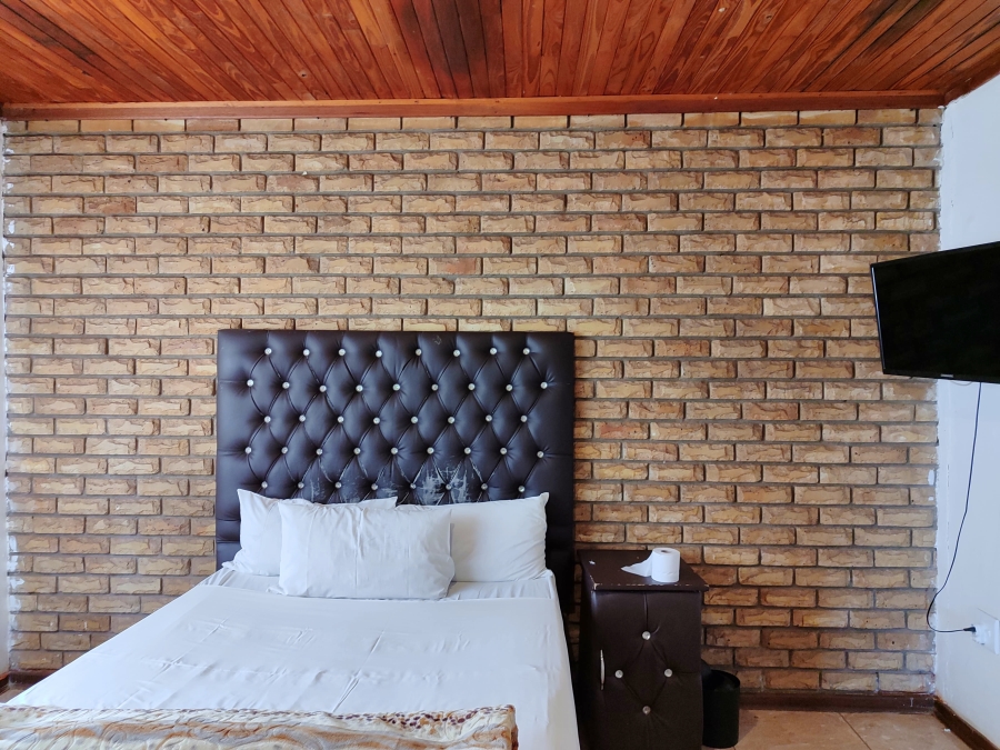 7 Bedroom Property for Sale in Randlespark North West